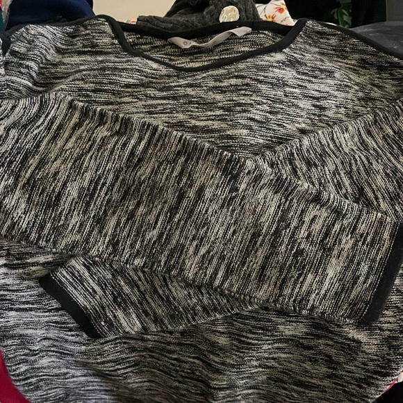 Athleta size medium black/white sweater with black rolled detail trim EUC - Picture 2 of 5